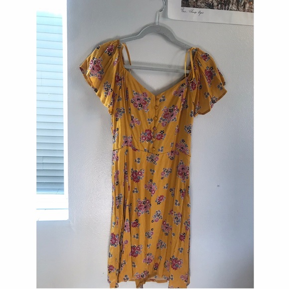 Francesca’s Yellow Floral Button Down Dress - Picture 4 of 7